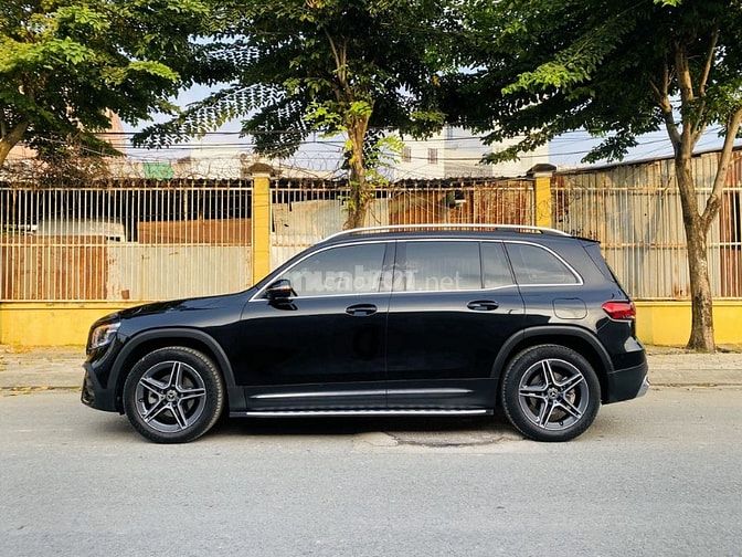 MERCEDES GLB200 AMG MODEL 2021 NHẬP KHẨU 7 CHỖ