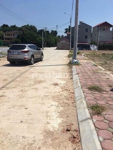 BÁN 68M ĐẤU GIÁ ĐÔNG TÂY, VÂN NỘI. ĐƯỜNG 8M CÓ VỈA HÈ