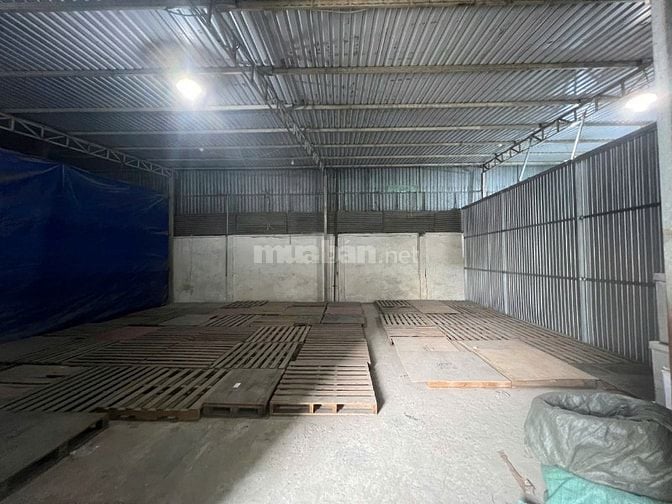 kho 100m2 mặt tiền đường lũy bán bích 16tr/1 tháng ( đã bao gồm VAT)