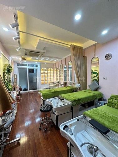 Cho thuê nhà mặt tiền 100a hoa huê, phường 7, phú nhuận