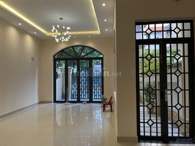 CHO THUÊ VILLA MINI HẺM XE TẢI – NGUYỄN VĂN TRỖI, TÂN BÌNH