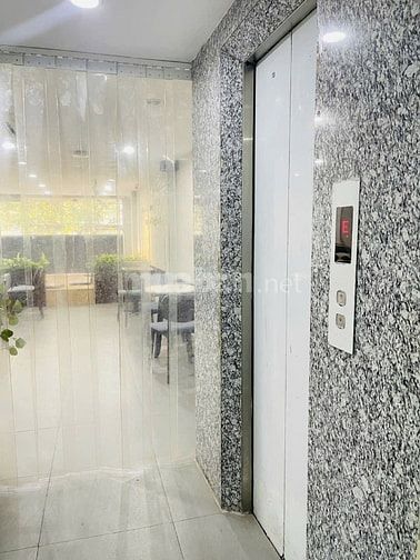 Tôi cc cần bán nhà Mp Lạc Long Quân, Q Tây Hồ, Dt 55m x 7 T, mt 4,2 m