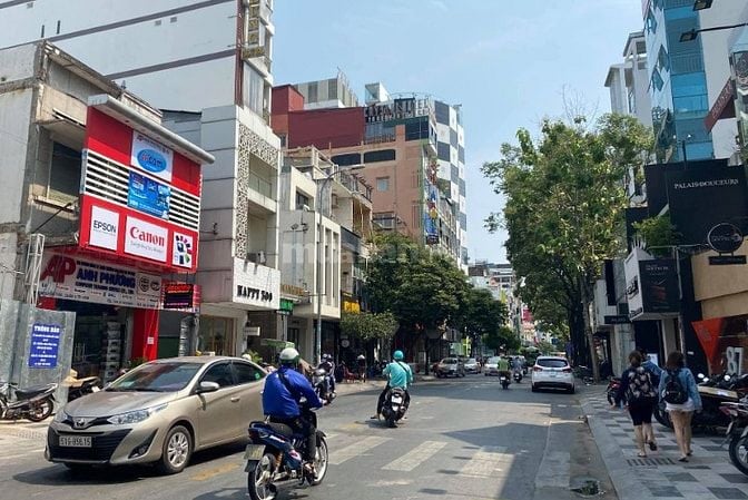 Bán nhà hẻm ô tô Nguyễn Trãi, Quận 1 - 45m2, cực ngon, chỉ 5 tỷ nhỉnh