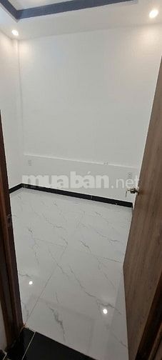 Cần bán gấp nhà Quận 7 giá rẻ, gần cầu Phước Long, 3.5x8m, đúc 1 lầu