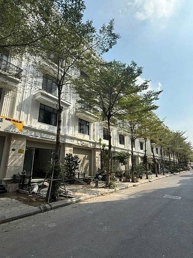 BÁN NHÀ LIỀN KỀ 101m2 XUÂN LA TÂY HỒ, VỊ TRÍ VIP AN NINH TỐT 