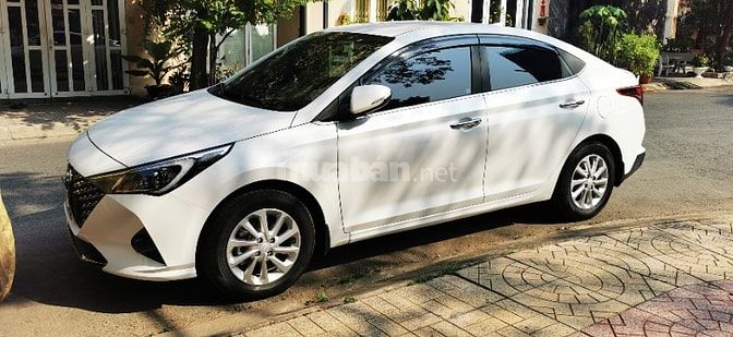 Cấn bán xe Huyndai Accent 2022 AT STD