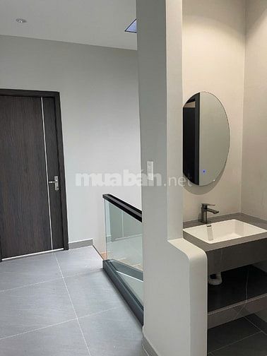 Bán Nhà Mặt Tiền Lê Thị Riêng, P. Bến Thành, Quận 1 DT: 4,5x 15m 4 Lau