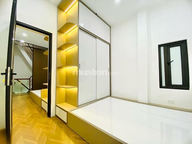 Bán nhà Ngã Tư Sở  - Thanh Xuân 46m2, 6 tầng, ô tô đỗ cửa, sổ đỏ chính