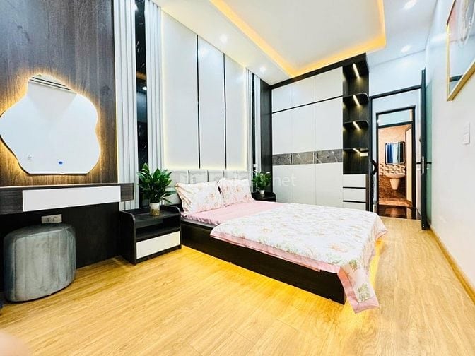 Bán nhà ngõ 211 Khương Trung, 36m2, 5 tầng, 3 phòng ngủ, ô tô đỗ 5m 