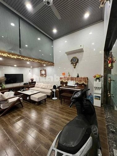 Nhà Đẹp Phố VIP Hoàng Cầu, Đống Đa 39m, 4 tầng, mt  5m, giá 12.95 tỷ.