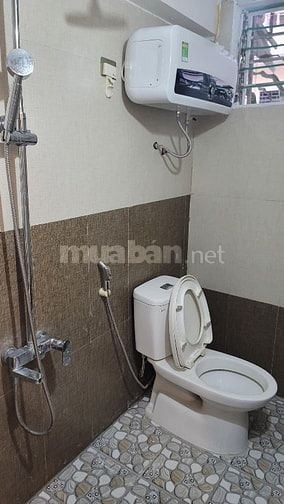 Cần cho thuê căn tập thể tầng 1 trần cung 65m2