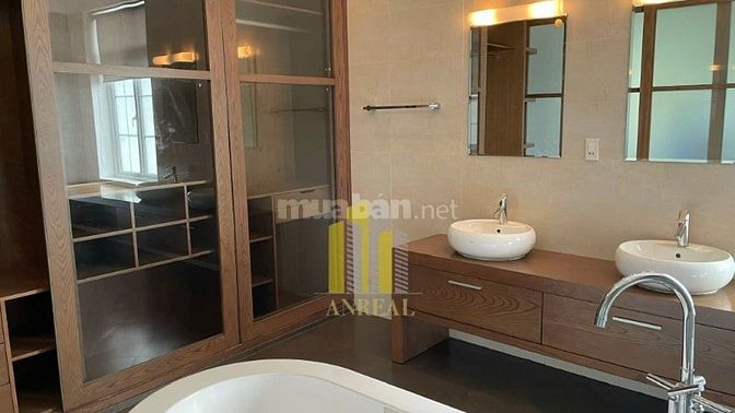 Biệt Thự Khu Thảo Điền Hồ Bơi Sân Vườn Rộng - Khuôn viên 700m2