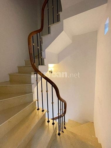 Bán nhà mặt ngõ đường Nguyễn Cao, Hai Bà Trưng. 30m² x 5T hơn 6 tỷ.