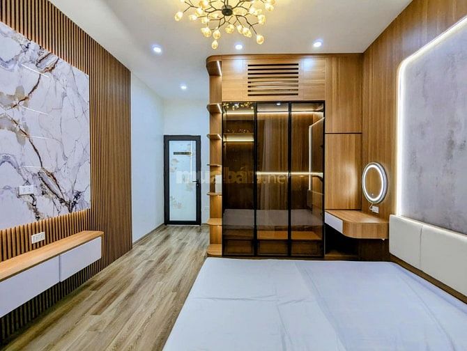 VIP! NHÀ MỚI ĐẸP 5 TẦNG, 48M2, MT 4M PHỐ HOÀNG CẦU, PHÂN LÔ Ô TÔ TRÁNH