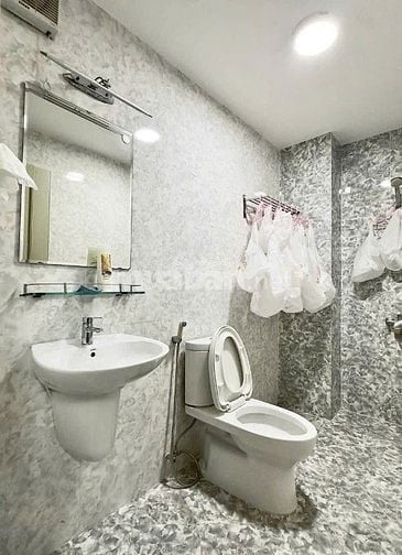 Bán nhà 5 Tầng Mặt Tiền Khu Cư Xá Đồng Tiến, P.14, Quận 10, DT: 4x20m