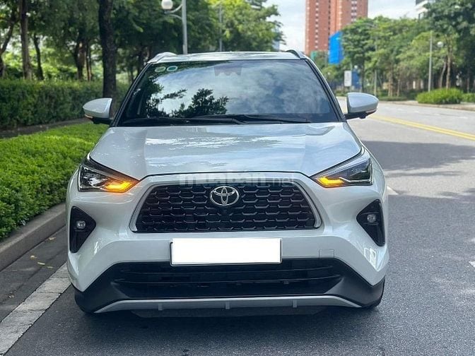 Cho thuê xe tự lái Yaris Cross 2024 màu trắng