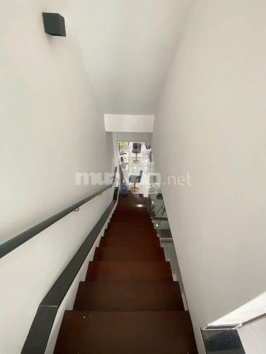 HẺM TÔ 7 CHỖ " LÝ CHÍNH THẮNG" 80m2 6 TẦNG THANG MÁY- SÁT MẶT TIỀN