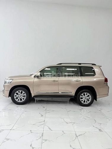 Bán Toyota Land Cruiser 4.6 V8, sản xuất 2017, 1 chủ từ mới.