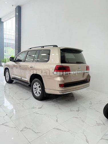 Bán Toyota Land Cruiser 4.6 V8, sản xuất 2017, 1 chủ từ mới.