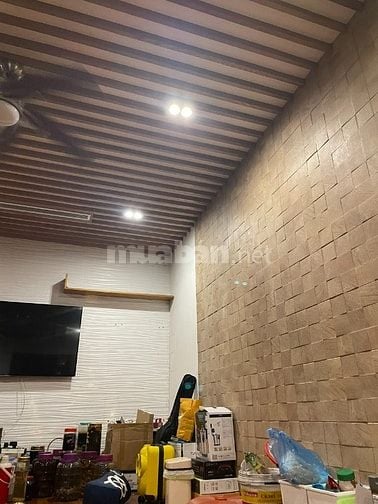 Chính chủ cho thuê nhà 5 tầng. DT 90m2 Đường Xuân La, Tây Hồ