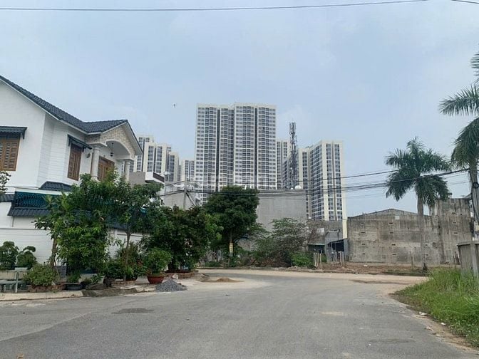 Bán đất Gò Cát, 4,5 tỷ, 62 m2 view đẹp tại Q9, HCM