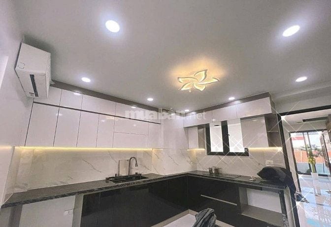 Nhà Đẹp Mặt Phố Kinh Doanh Đội Nhân, Ba Đình 55m, 5 tầng, giá 26.5 tỷ