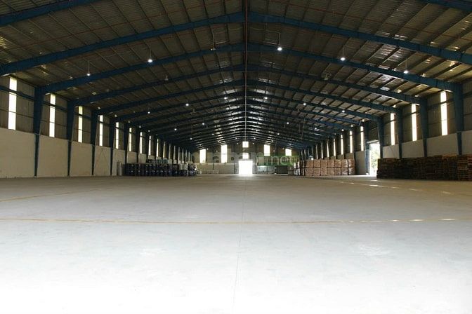 Cho thuê kho xưởng 5200m2 Bến Lức, Long An, KV: 10.000m2, giá : 55k/m2