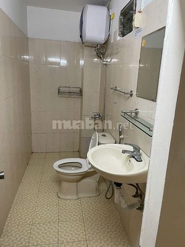 Cho thuê nhà khu Hào Nam, quận Đống Đa, Hà Nội, DT 40m2 x 3 tầng