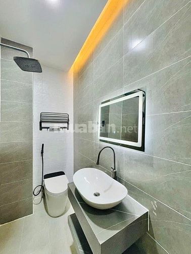 Cuối tháng đi nướcngoài bán gấpnhà Trần Bá Giao,p5, Gò Vấp.Chỉ 2,76tỷ.