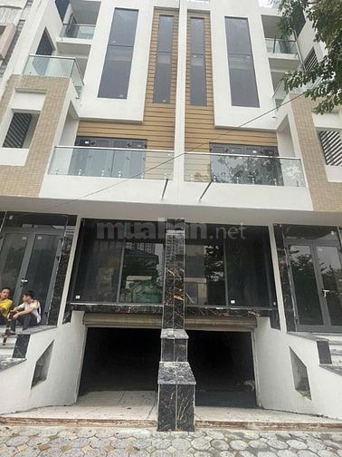 Cần cho thuê nhà Liền kề KĐT Thanh Hà, Hà Đông, dt sàn 430m2.