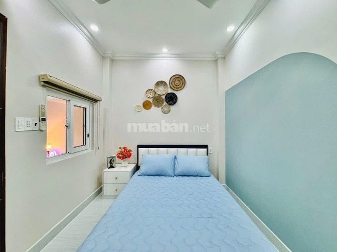 Cần vốn làm ăn, bán gấp nhà 54m2 ngay Trần Văn Đang, Q3. Giá: 2 Tỷ 550