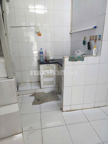 Bán nhà riêng 2,7 tỷ, 19m2, Nguyễn Chí Thanh, p 2, Q10