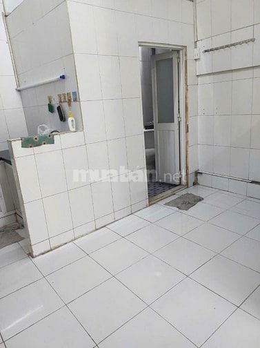 Bán nhà riêng 2,7 tỷ, 19m2, Nguyễn Chí Thanh, p 2, Q10