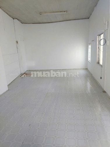 Bán nhà riêng 2,7 tỷ, 19m2, Nguyễn Chí Thanh, p 2, Q10