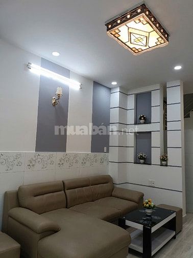 Bán nhà mới kiên cố Nguyễn Thị Tần Q8