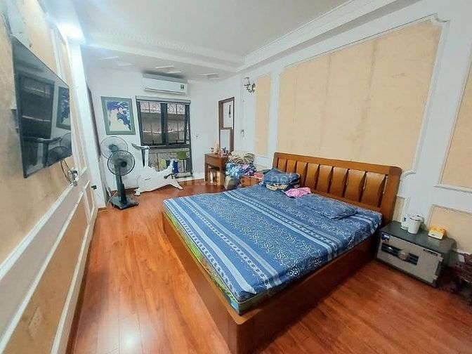 Bán nhà phố Hồng Hà, Hoàn Kiếm, 32m2, 5 tầng, nhà đẹp ở ngay, hơn 6tỷ