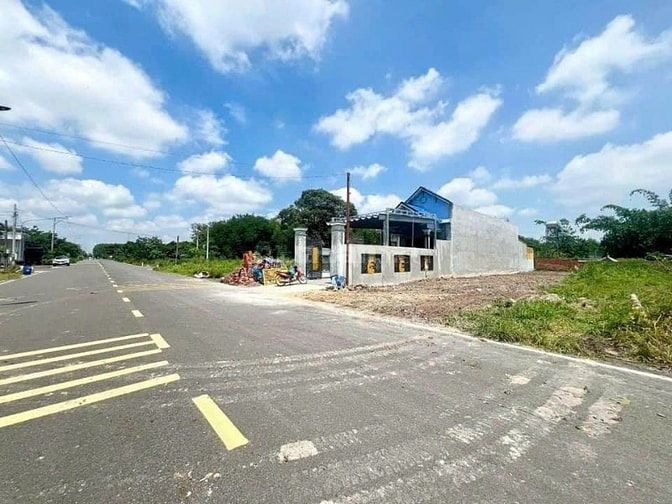 Bán 5 sào caosu (20x150 = 4.968m2)SHR, nở hậu 92m cách QL 200m giá 750