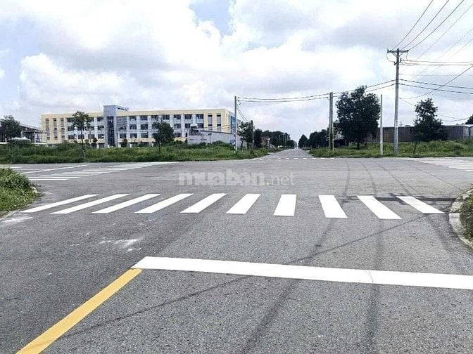 Phố kinh daonh Bàu Bàng, 150m2 chỉ 432tr sở hữu ngay.