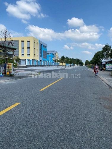 Phố kinh daonh Bàu Bàng, 150m2 chỉ 432tr sở hữu ngay.