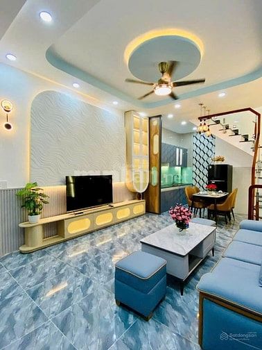 Cô Mai kẹt tiền bán lỗ nhà đường Hoàng Diệu, P.4, Quận 4,DT 35,7m2