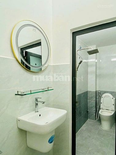 Cô Mai kẹt tiền bán lỗ nhà đường Hoàng Diệu, P.4, Quận 4,DT 35,7m2