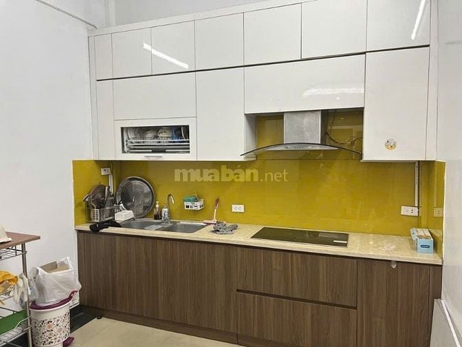 5.75 Tỷ - 30 m2 x 6 Tầng - 5 Ngủ - 20M ra mặt phố - Sổ đỏ vuông đẹp