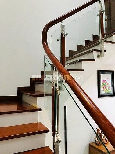 Cho thuê biệt thự phố Ngọc Trì, Long Biên, 2 tầng, sử dụng 240m2