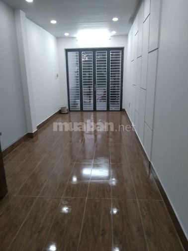 Nhà mặt tiền buôn bán thông thẳng Hà Huy Giáp khu vip kênh TX43 90m2