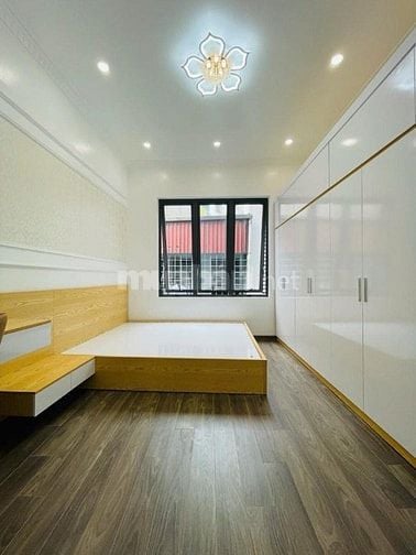 Bán nhà phố Khâm Thiên 42m2, 5 tầng, 6 ngủ, ngõ rộng gần mặt phố, 6 tỷ