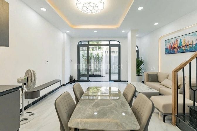 56m2! Bán nhà 2 tầng mới đẹp trục Nguyễn Thái Sơn, P4. BV 175, sân bay