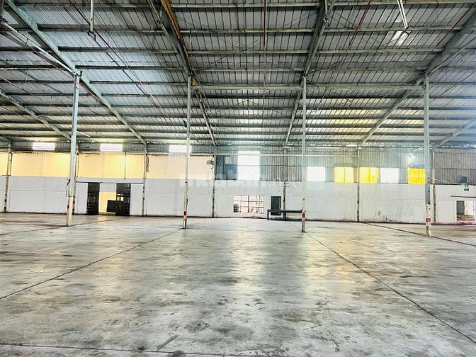 🏢 CHO THUÊ 700M2 MB - KHO ĐƯỜNG NGUYỄN TẤT THÀNH, SẴN ĐIỆN NƯỚC 