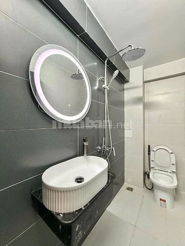 Căn duy nhất hẻm 1/ ngay Nguyễn Trãi,Q5. DT: 54m2 / 2 Tỷ 590, hẻm ô tô