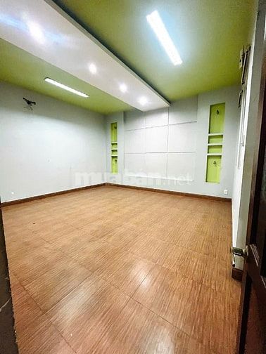 CHO THUÊ NHÀ MẶT TIỀN ĐƯỜNG NGUYỄN HỮU THỌ NGANG 8M DÀI 18.5M 3 TẦNG