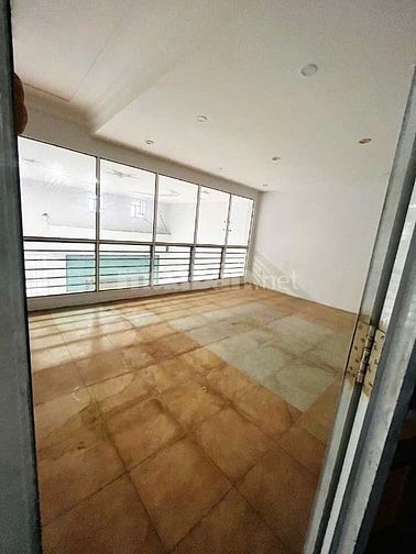 CHO THUÊ NHÀ MẶT TIỀN ĐƯỜNG NGUYỄN HỮU THỌ NGANG 8M DÀI 18.5M 3 TẦNG